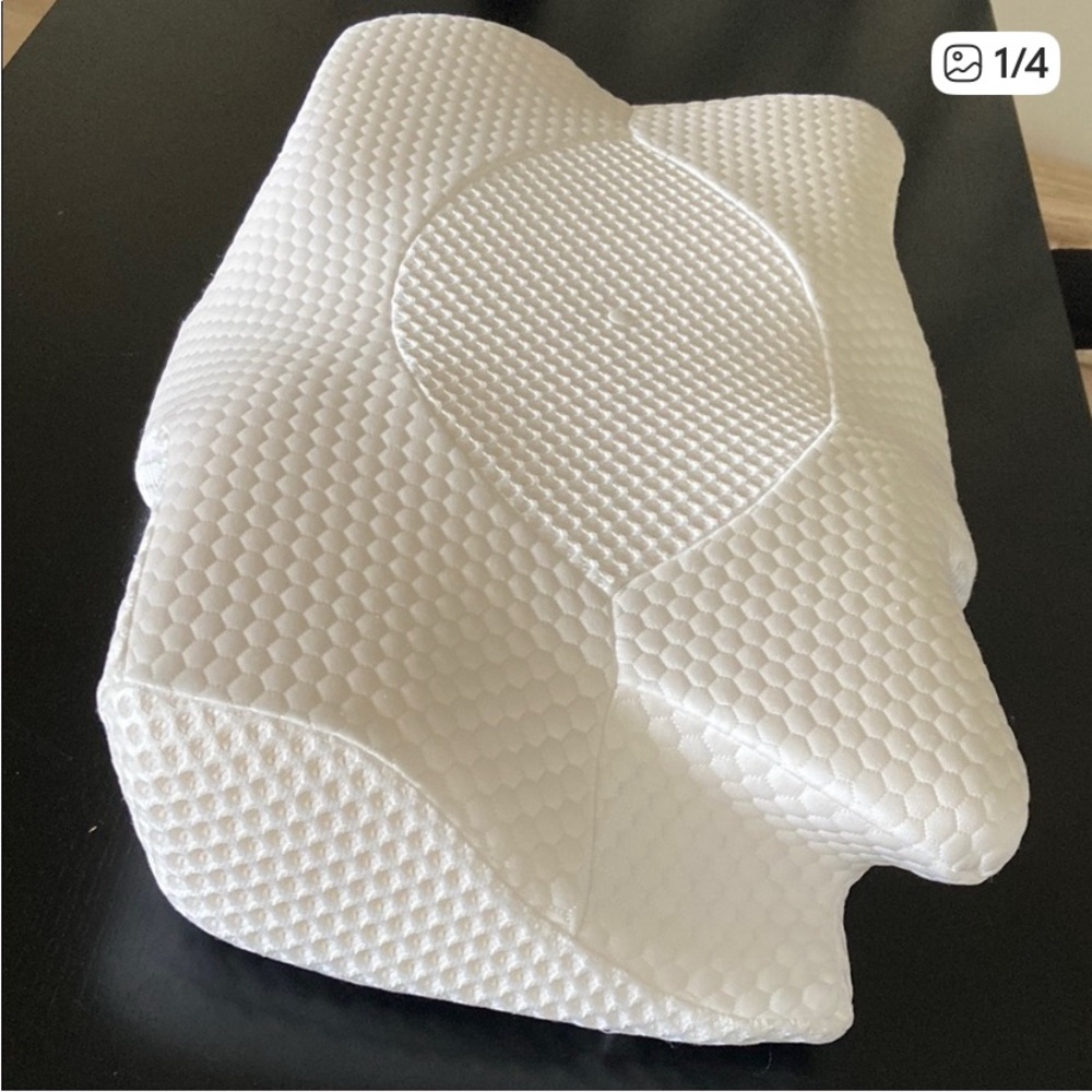 ELVIROS ERGONOMIC WHITE MEMORY FOAM PILLOW